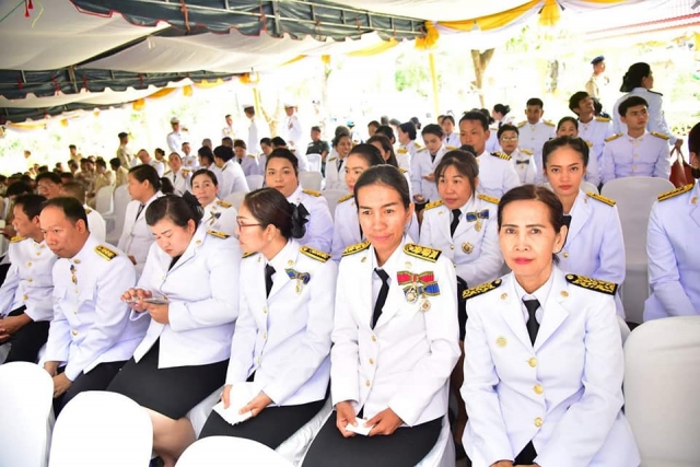 ร่วมพิธีทำน้ำอภิเษกในการพระราชพิธีบรมราชาภิเษก