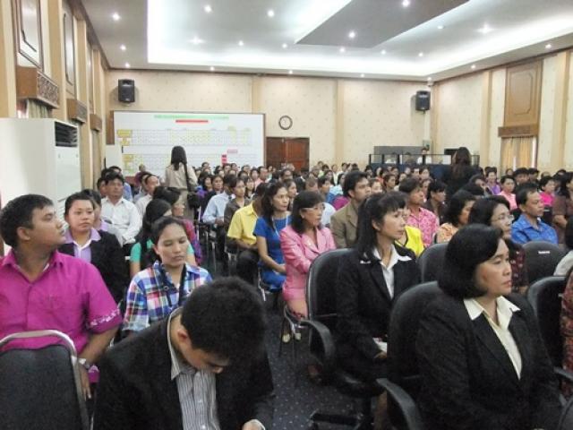 พิธีมอบเกียรติบัตรและเข็มเชิดชูเกียรติครูสอนดี จังหวัดประจวบคีรีขันธ์ ประจำปี 2554