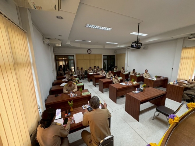 ประชุมสภาองค์การบริหารส่วนตำบลห้วยทรายครั้งแรก