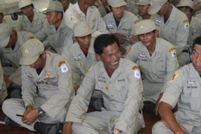 พิธีชุมนุมสวนสนามของอาสาสมัครป้องกันภัยฝ่ายพลเรือน เนื่องในวัน "อปพร." ประจำปี 2555